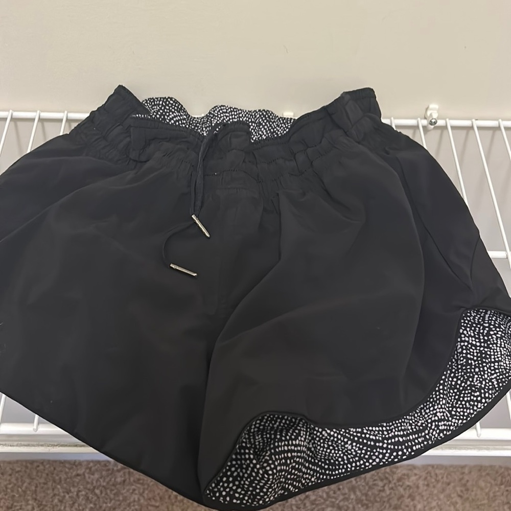 lululemon reversible shorts size 4